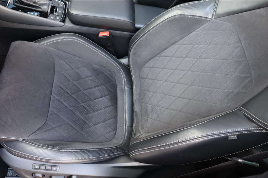 Škoda Kodiaq 1.5 TSI Sportline Business org.NL trekhaak metallic schuifdak 20"lm camera el.klep