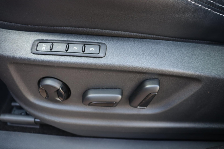 Škoda Kodiaq 1.5 TSI Sportline Business org.NL trekhaak metallic schuifdak 20"lm camera el.klep