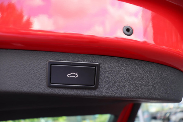 Škoda Kodiaq 1.5 TSI Sportline Business org.NL trekhaak metallic schuifdak 20"lm camera el.klep