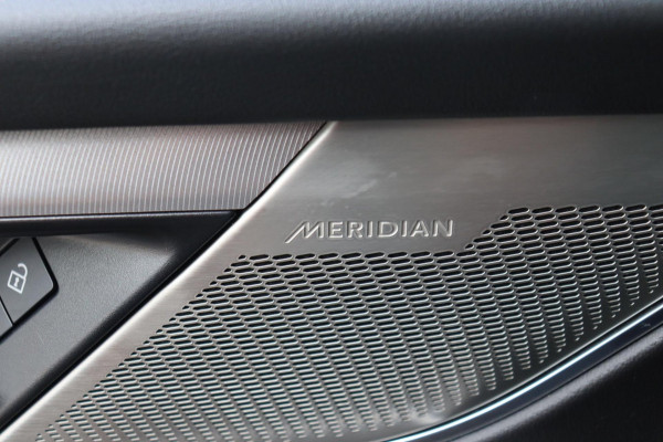 Jaguar F-Pace 2.0 P400e PHEV R-Dynamic S org.NL schuifdak trekhaak meridiaan