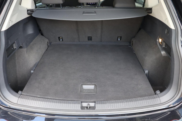 Volkswagen Tiguan Allspace 1.5 TSI Comfortline Business org.NL el.klep navigatie