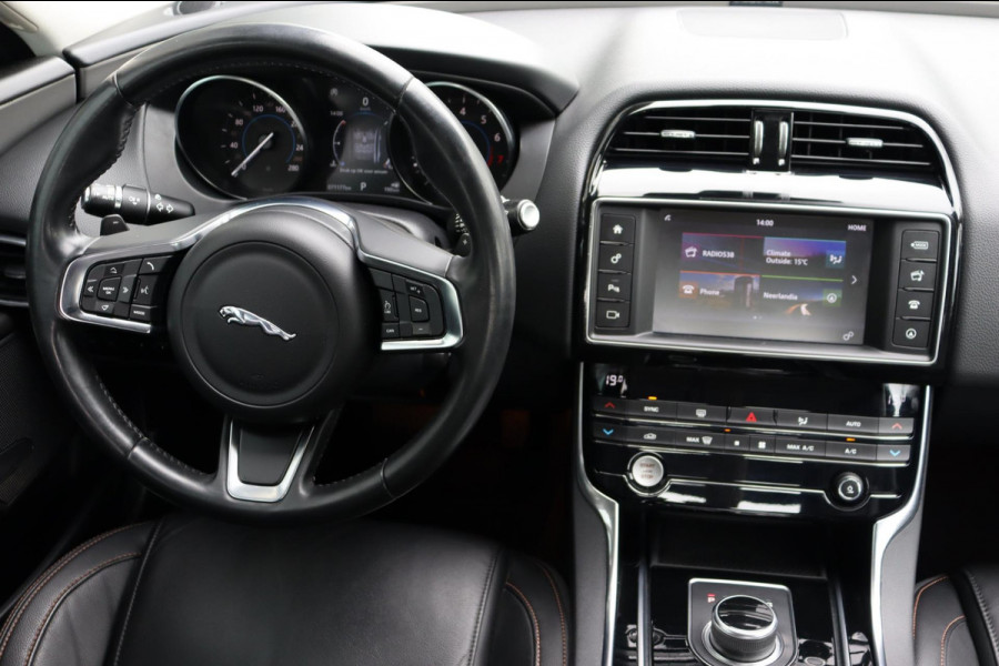 Jaguar XE 2.0 Prestige Pro Edition org. NL leer+el camera a.bank neerklapbaar
