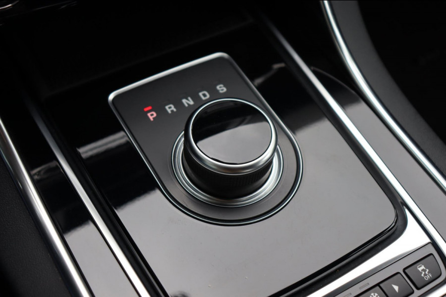 Jaguar XE 2.0 Prestige Pro Edition org. NL leer+el camera a.bank neerklapbaar