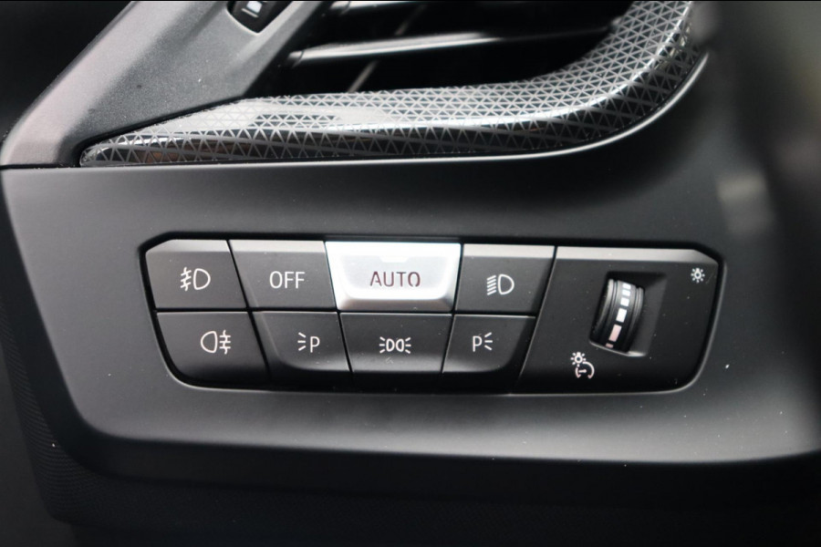 BMW 1-serie 118i M-sport High Executive Edition org.NL afn.trekhaak camera