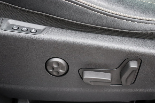 Opel Grandland X 1.2 Turbo Innovation Org.NL Two-Tone Leer rondom camera