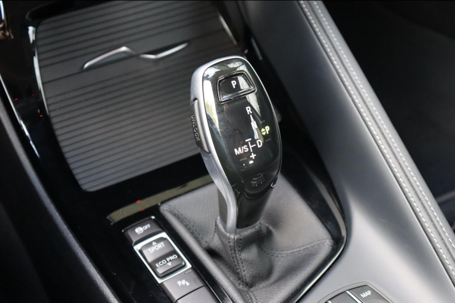 BMW X1 SDrive20i VDL Nedcar Edition org.NL Head-up afn.trekhaak el.klep leer+vw camera