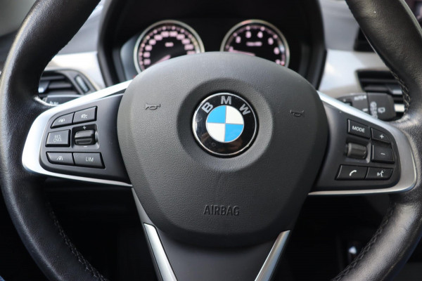 BMW X1 SDrive20i VDL Nedcar Edition org.NL Head-up afn.trekhaak el.klep leer+vw camera