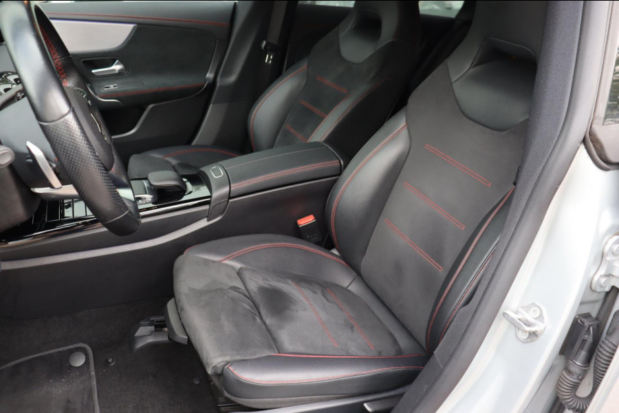 Mercedes-Benz CLA-Klasse Shooting Brake 200 Business Solution AMG org.NL el.trekhaak