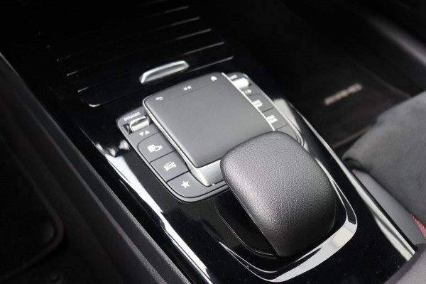 Mercedes-Benz CLA-Klasse Shooting Brake 200 Business Solution AMG org.NL el.trekhaak