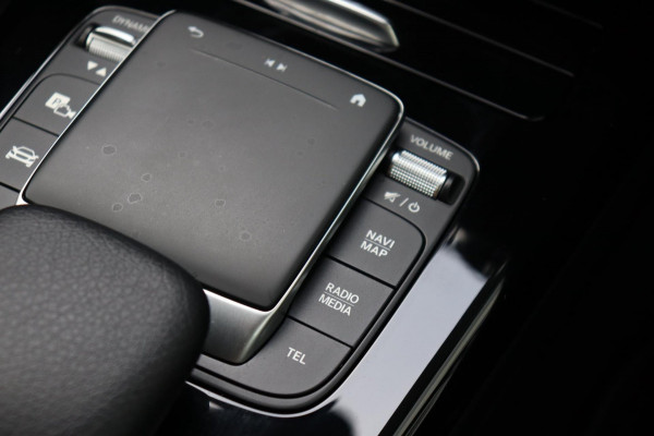 Mercedes-Benz CLA-Klasse Shooting Brake 200 Business Solution AMG org.NL el.trekhaak