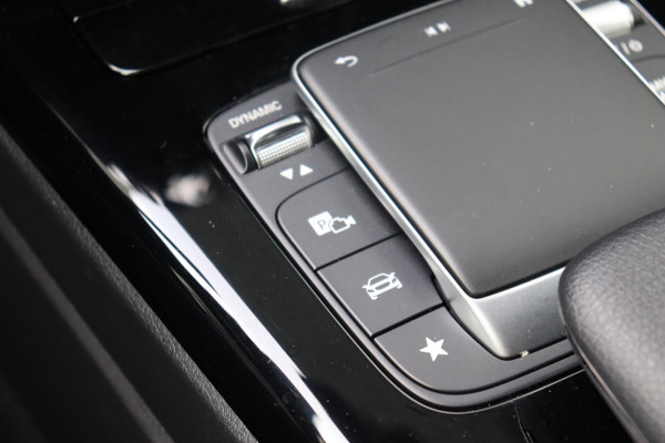 Mercedes-Benz CLA-Klasse Shooting Brake 200 Business Solution AMG org.NL el.trekhaak