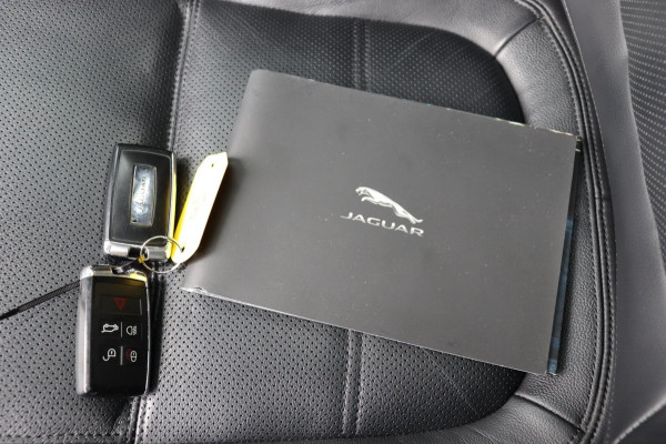 Jaguar E-Pace 1.5 P160 S org.NL leer+el camera trekhaak pano-dak el.klep