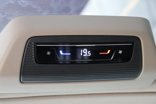 Volkswagen Multivan 1.4 eHybrid L2H1 Style 7-persoons org.NL panoramadak el.trekhaak camera's