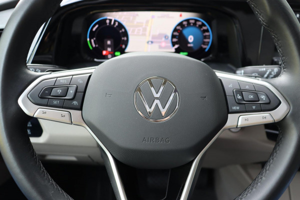 Volkswagen Multivan 1.4 eHybrid L2H1 Style 7-persoons org.NL panoramadak el.trekhaak camera's