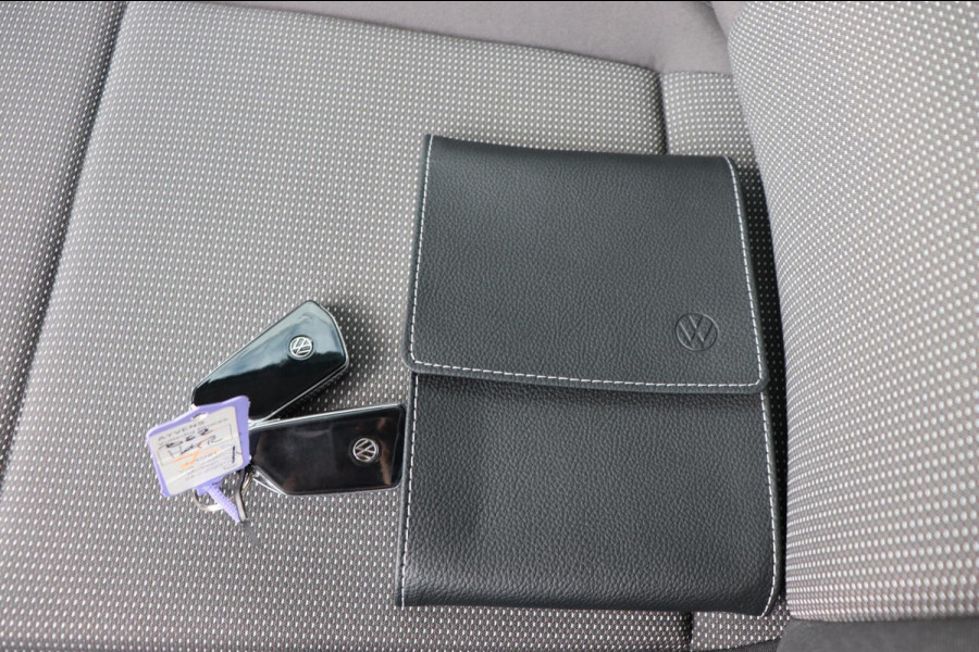 Volkswagen Multivan 1.4 eHybrid L2H1 Style 7-persoons org.NL panoramadak el.trekhaak camera's