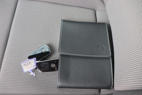 Volkswagen Multivan 1.4 eHybrid L2H1 Style 7-persoons org.NL panoramadak el.trekhaak camera's