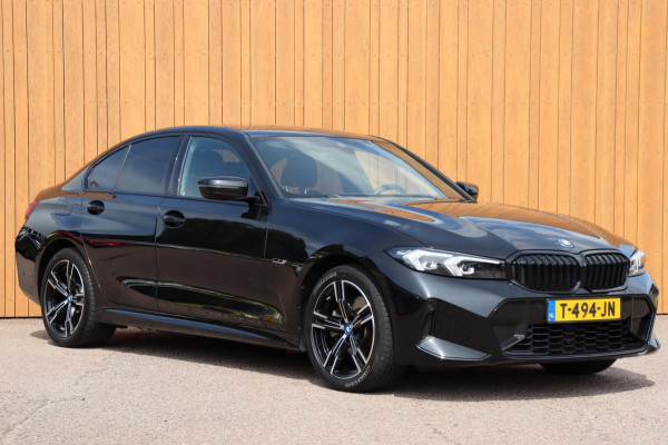 BMW 3-serie 330e M-Sport org.NL Harman Kardon 2xel.stoel+leer+mem+verw. camera