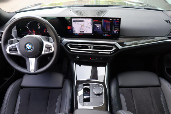 BMW 3-serie 330e M-Sport org.NL Harman Kardon 2xel.stoel+leer+mem+verw. camera