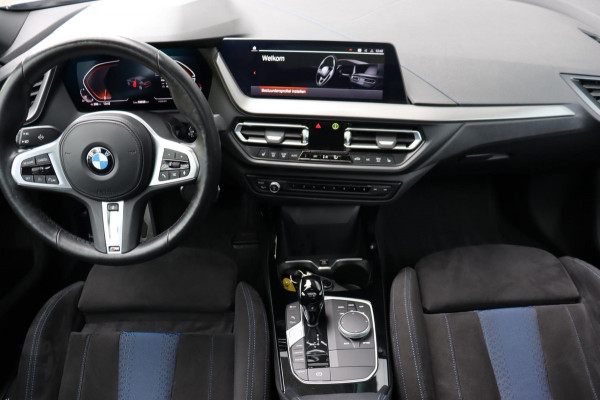 BMW 2 Serie Gran Coupé 218i Introduction Ed. M-Sport org.NL schuifdak camera's stuur+stoelverw speciale kleur