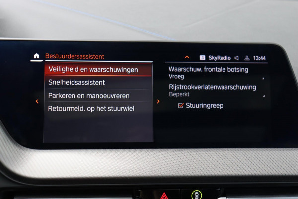 BMW 2 Serie Gran Coupé 218i Introduction Ed. M-Sport org.NL schuifdak camera's stuur+stoelverw speciale kleur