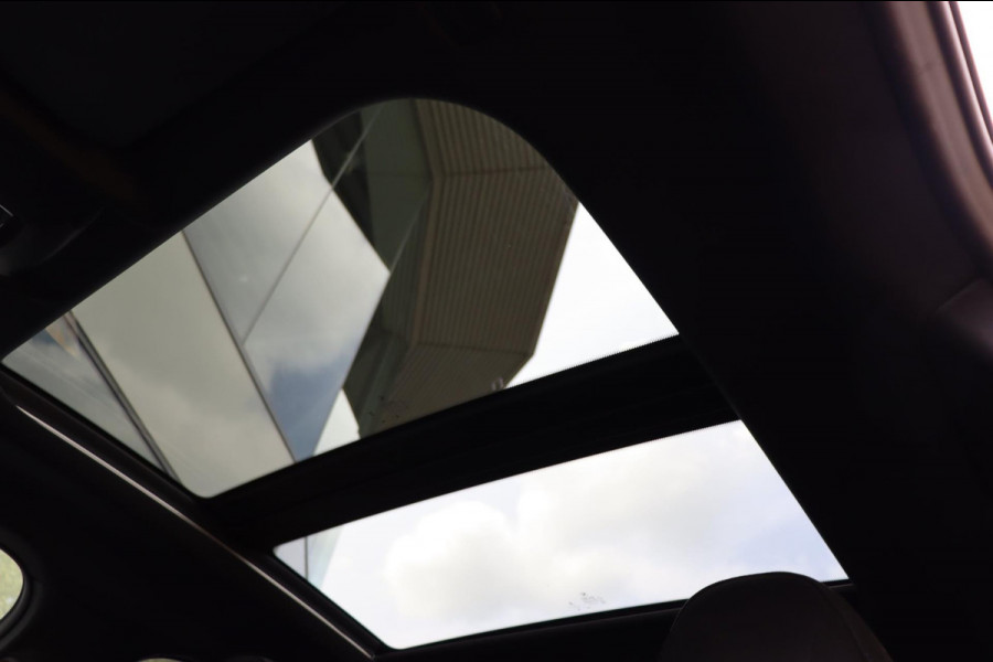 BMW 2 Serie Gran Coupé 218i Introduction Ed. M-Sport org.NL schuifdak camera's stuur+stoelverw speciale kleur