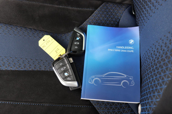 BMW 2 Serie Gran Coupé 218i Introduction Ed. M-Sport org.NL schuifdak camera's stuur+stoelverw speciale kleur