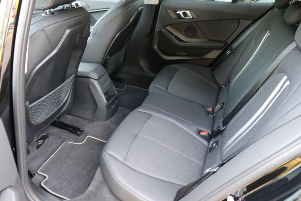 BMW 1-serie 116i Introduction Edition org.NL 18"Performance h.leer