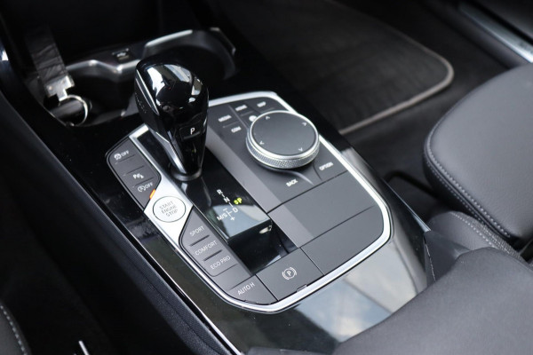 BMW 1-serie 116i Introduction Edition org.NL 18"Performance h.leer