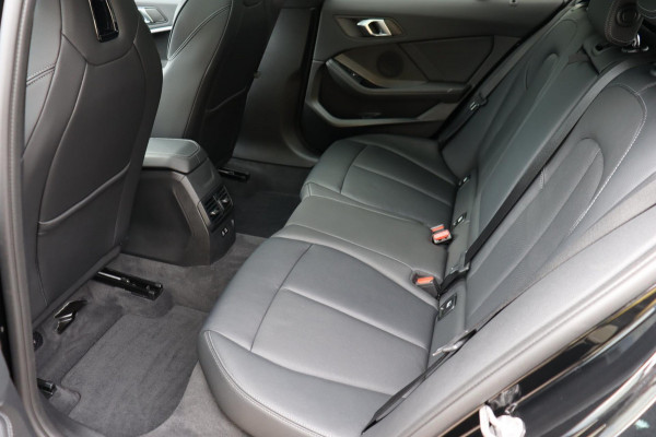 BMW 1-serie 120i M-Sport org.NL Head-up schuifdak camera leer+memory