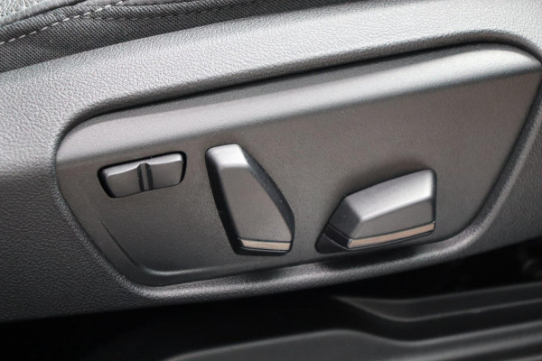 BMW 1-serie 120i M-Sport org.NL Head-up schuifdak camera leer+memory