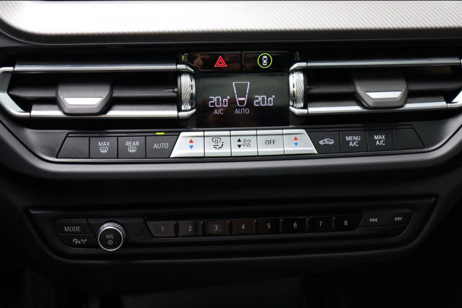 BMW 1-serie 120i M-Sport org.NL Head-up schuifdak camera leer+memory