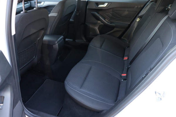 Ford FOCUS Wagon 1.0 EcoBoost Hybrid Connected org.NL el.trekhaak navi comfort-stoelen