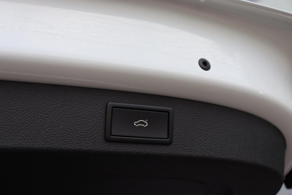 Škoda Kodiaq 1.5 TSI Sportline Business org.NL schuifdak trekhaak stuur+stoelverw camera canton