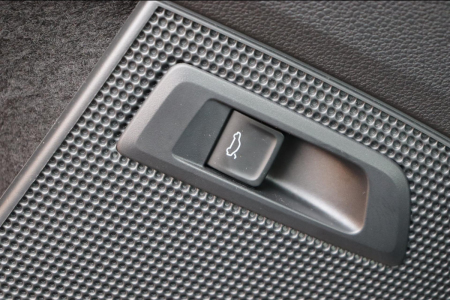 Škoda Kodiaq 1.5 TSI Sportline Business org.NL el.klep camera canton el.schuifdak el.stoel