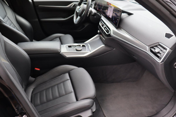 BMW 4 Serie Gran Coupé M440i xDrive M-sport Bus. Ed. Plus org. NL schuifdak camera's