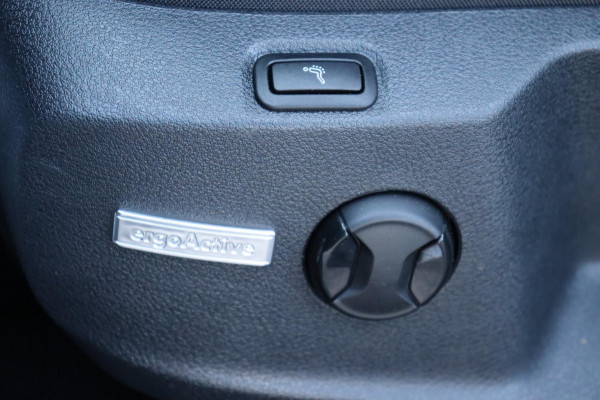 Volkswagen Golf 1.5 TSI Comfortline Business org.NL schuifdak digi-dashboard camera stoelmassage+vw