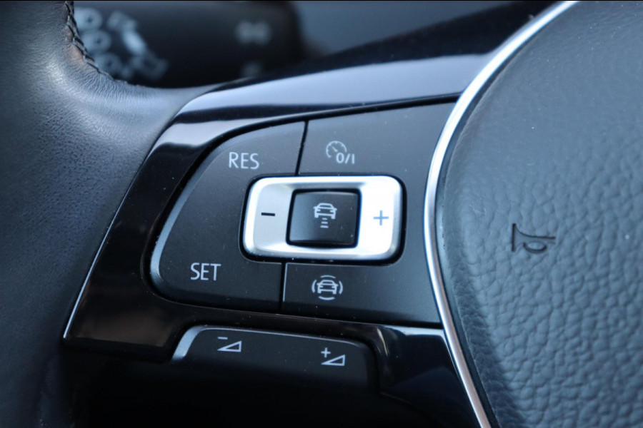 Volkswagen Golf 1.5 TSI Comfortline Business org.NL schuifdak digi-dashboard camera stoelmassage+vw