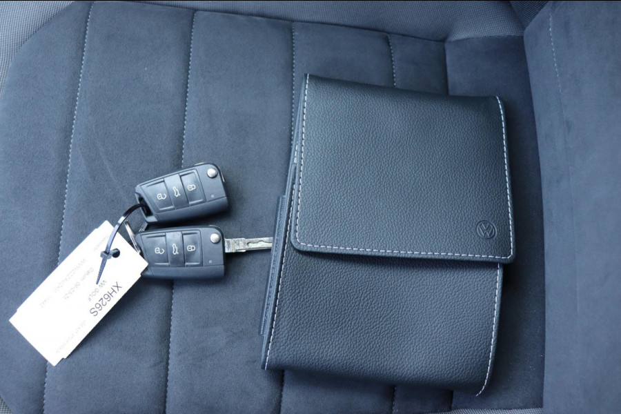 Volkswagen Golf 1.5 TSI Comfortline Business org.NL schuifdak digi-dashboard camera stoelmassage+vw