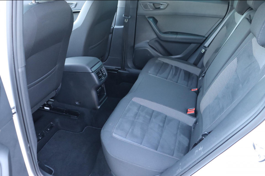 Seat Ateca 1.5 TSI Xcellence Business Intense org. NL trekhaak camera's el.klep