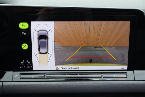 Volkswagen Golf Variant 1.5 TSI Style org.NL schuifdak head-up camera sfeer-verl. alcantara ergo-stoelen