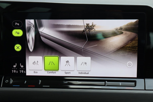 Volkswagen Golf Variant 1.5 TSI Style org.NL schuifdak head-up camera sfeer-verl. alcantara ergo-stoelen