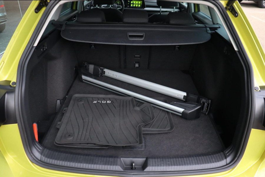 Volkswagen Golf Variant 1.5 TSI Style org.NL schuifdak head-up camera sfeer-verl. alcantara ergo-stoelen