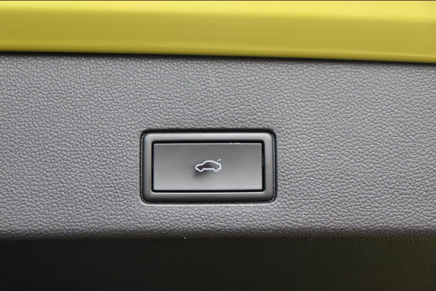 Volkswagen Golf Variant 1.5 TSI Style org.NL schuifdak head-up camera sfeer-verl. alcantara ergo-stoelen