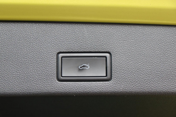 Volkswagen Golf Variant 1.5 TSI Style org.NL schuifdak head-up camera sfeer-verl. alcantara ergo-stoelen