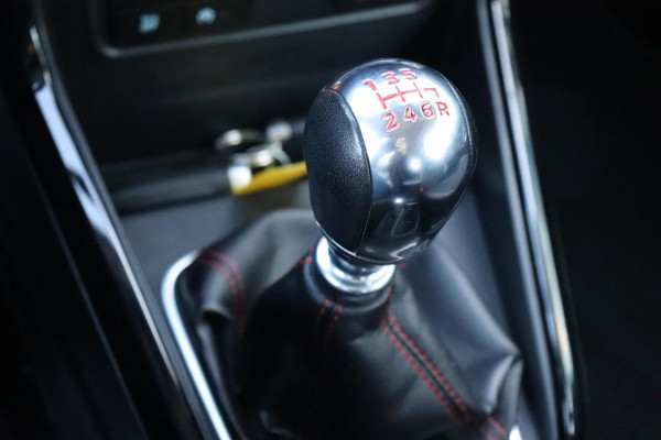 Ford EcoSport 1.0 EcoBoost ST-Line org.NL camera winterpack