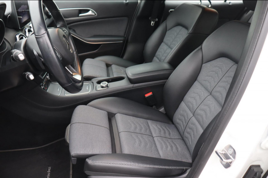 Mercedes-Benz GLA 180 Business Sol. org. NL-auto el.schuif-panoramadak