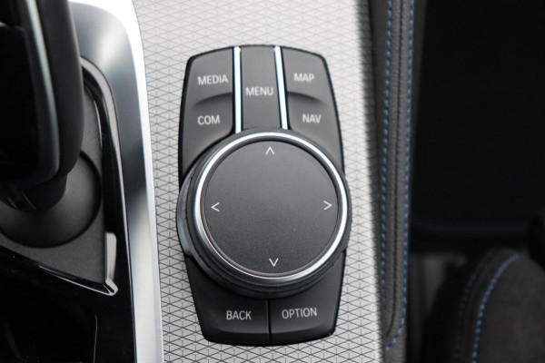 BMW 5 Serie 520i M-sport Executive Ed. Harman Kardon org.NL camera alcantara+elek.verstelbaar digi.dash navi