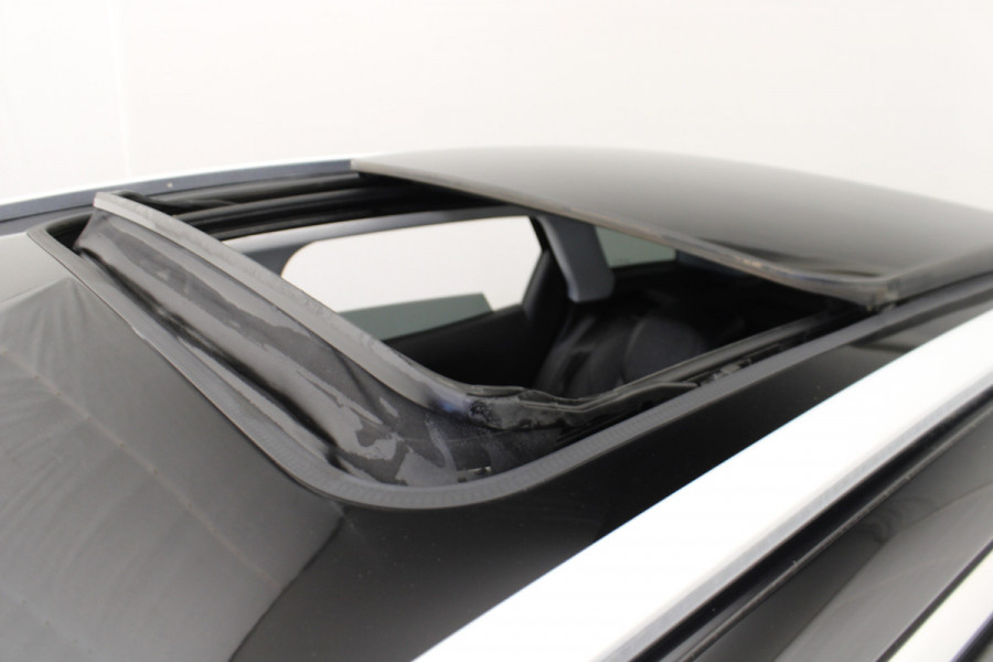 Peugeot 3008 1.2 PureTech Allure |Pano|