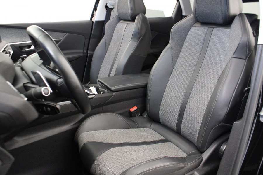 Peugeot 3008 1.2 PureTech Allure |Pano|