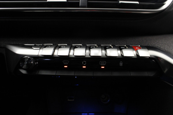 Peugeot 3008 1.2 PureTech Allure |Pano|